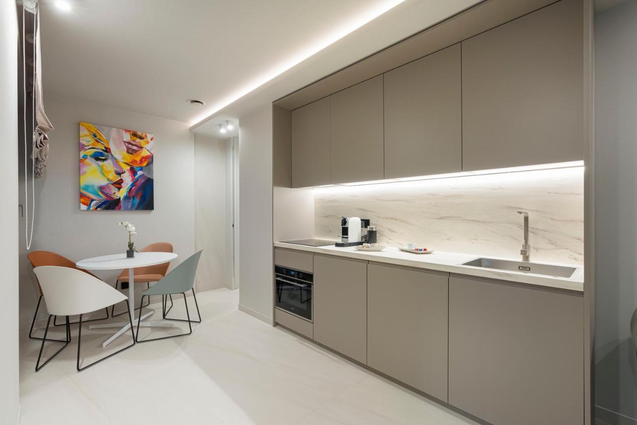 Aera Luxury Suites - 303 304 305 카타니아 외부 사진