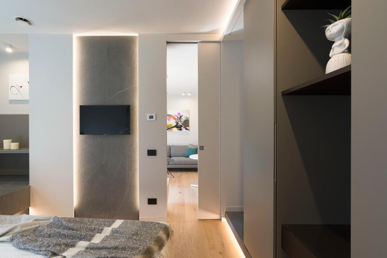 Aera Luxury Suites - 303 304 305 카타니아 외부 사진