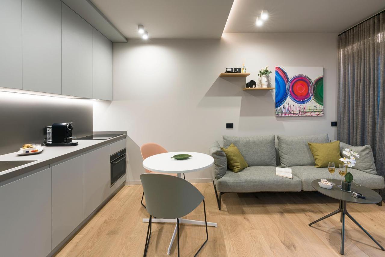 Aera Luxury Suites - 303 304 305 카타니아 외부 사진