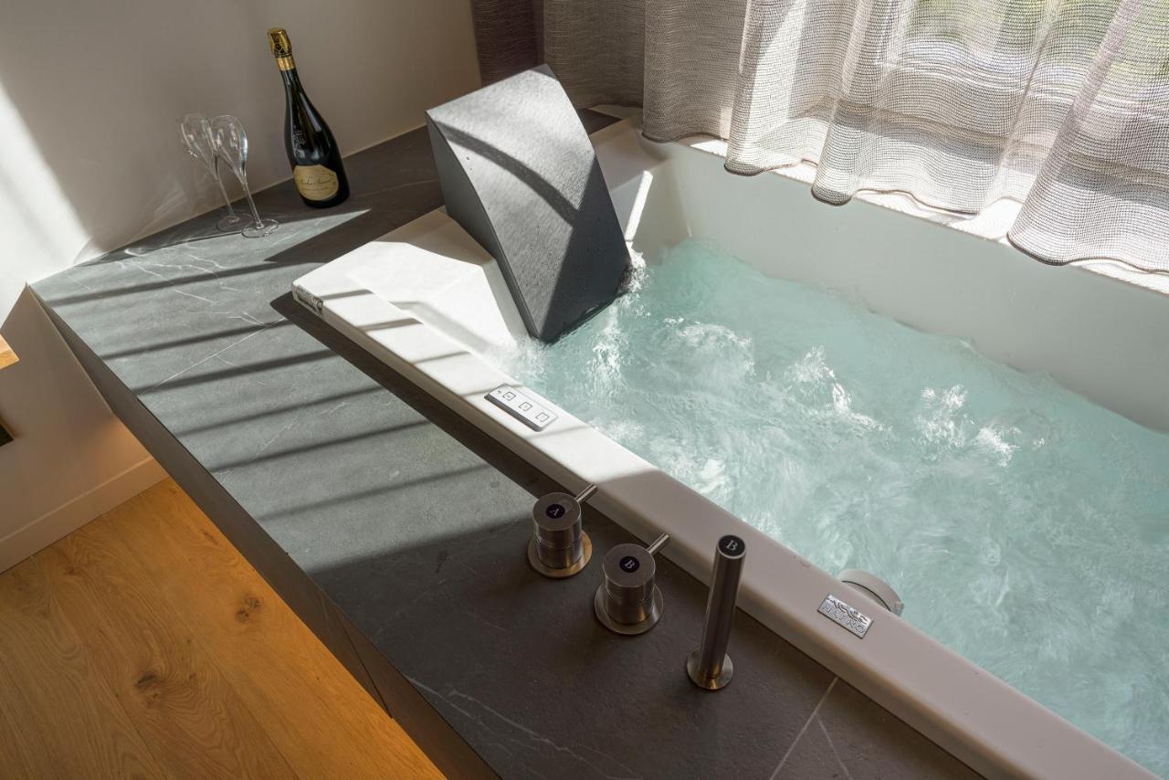Aera Luxury Suites - 303 304 305 카타니아 외부 사진