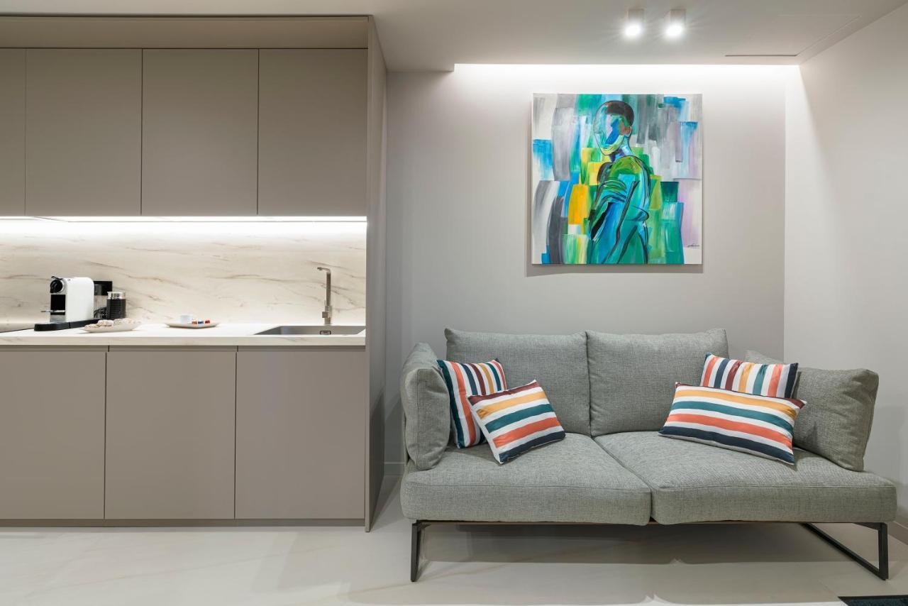 Aera Luxury Suites - 303 304 305 카타니아 외부 사진