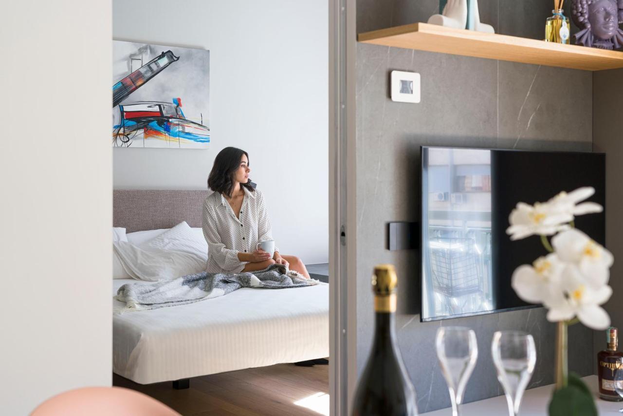 Aera Luxury Suites - 303 304 305 카타니아 외부 사진