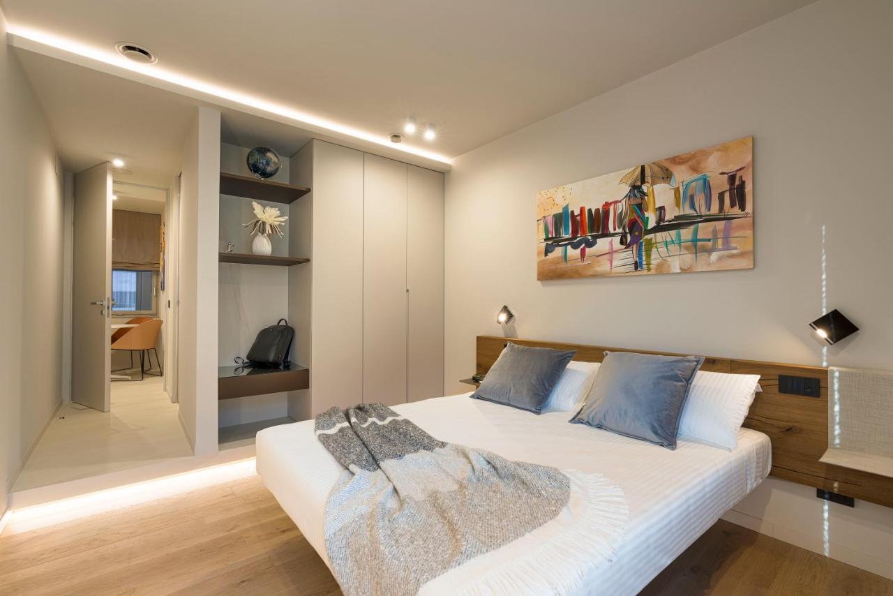 Aera Luxury Suites - 303 304 305 카타니아 외부 사진