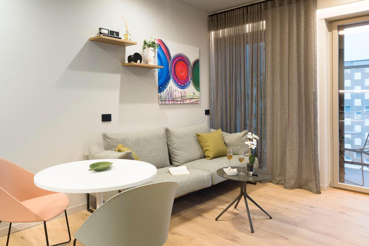 Aera Luxury Suites - 303 304 305 카타니아 외부 사진