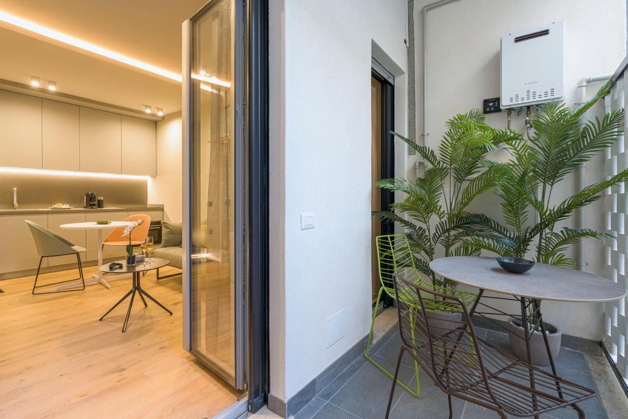 Aera Luxury Suites - 303 304 305 카타니아 외부 사진