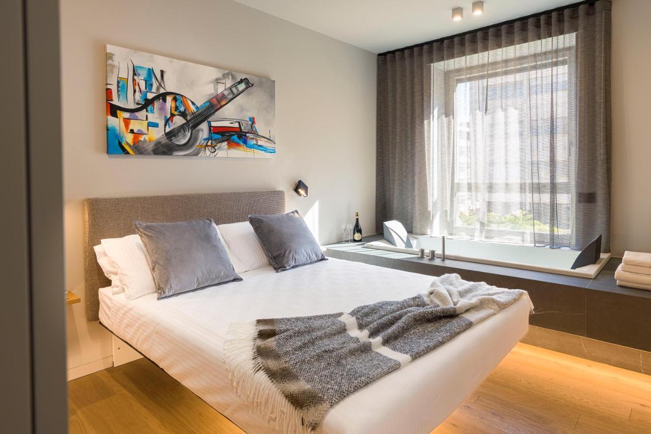 Aera Luxury Suites - 303 304 305 카타니아 외부 사진