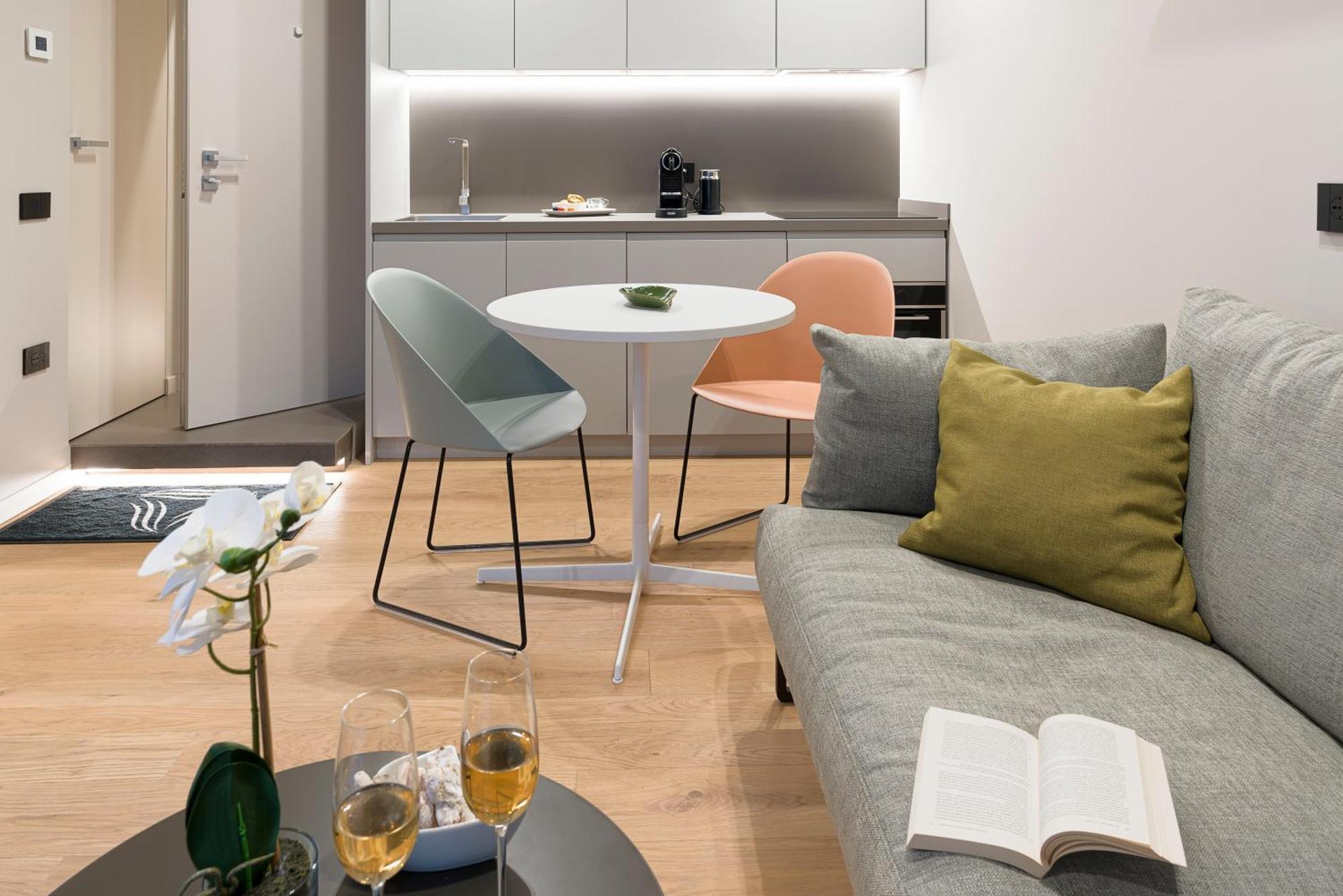 Aera Luxury Suites - 303 304 305 카타니아 외부 사진